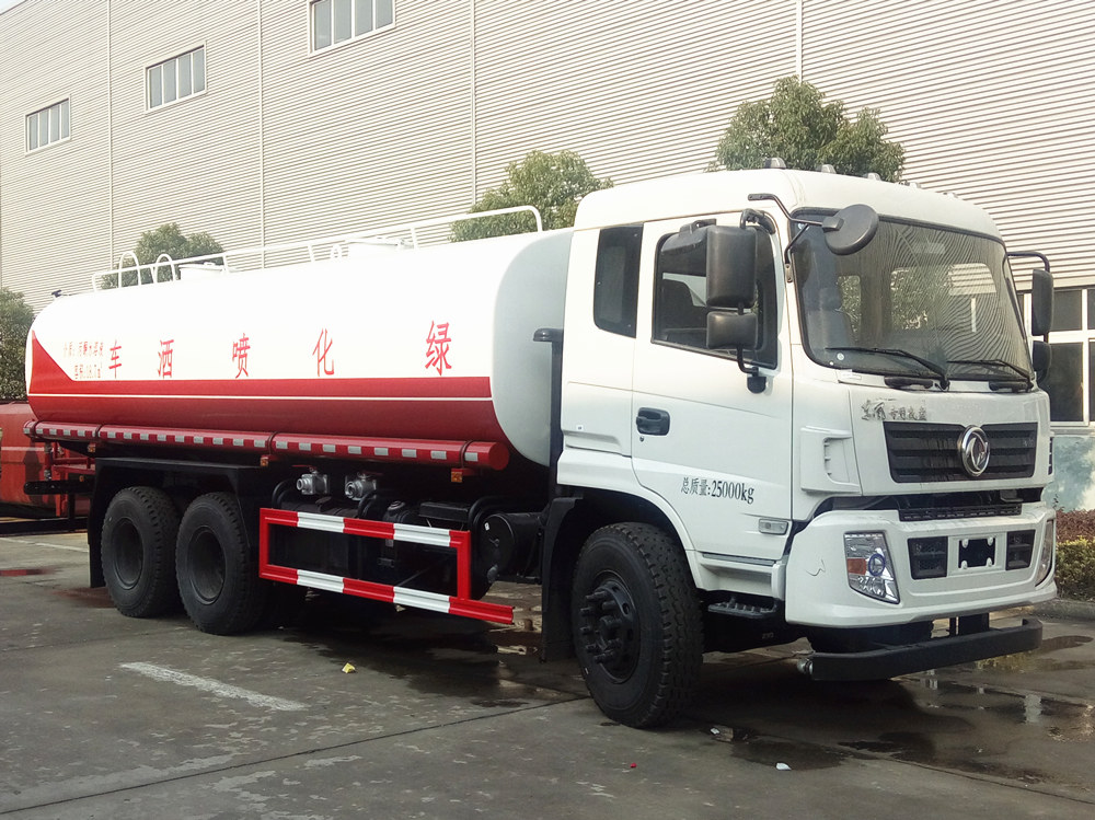 东风D913新款20吨洒水车